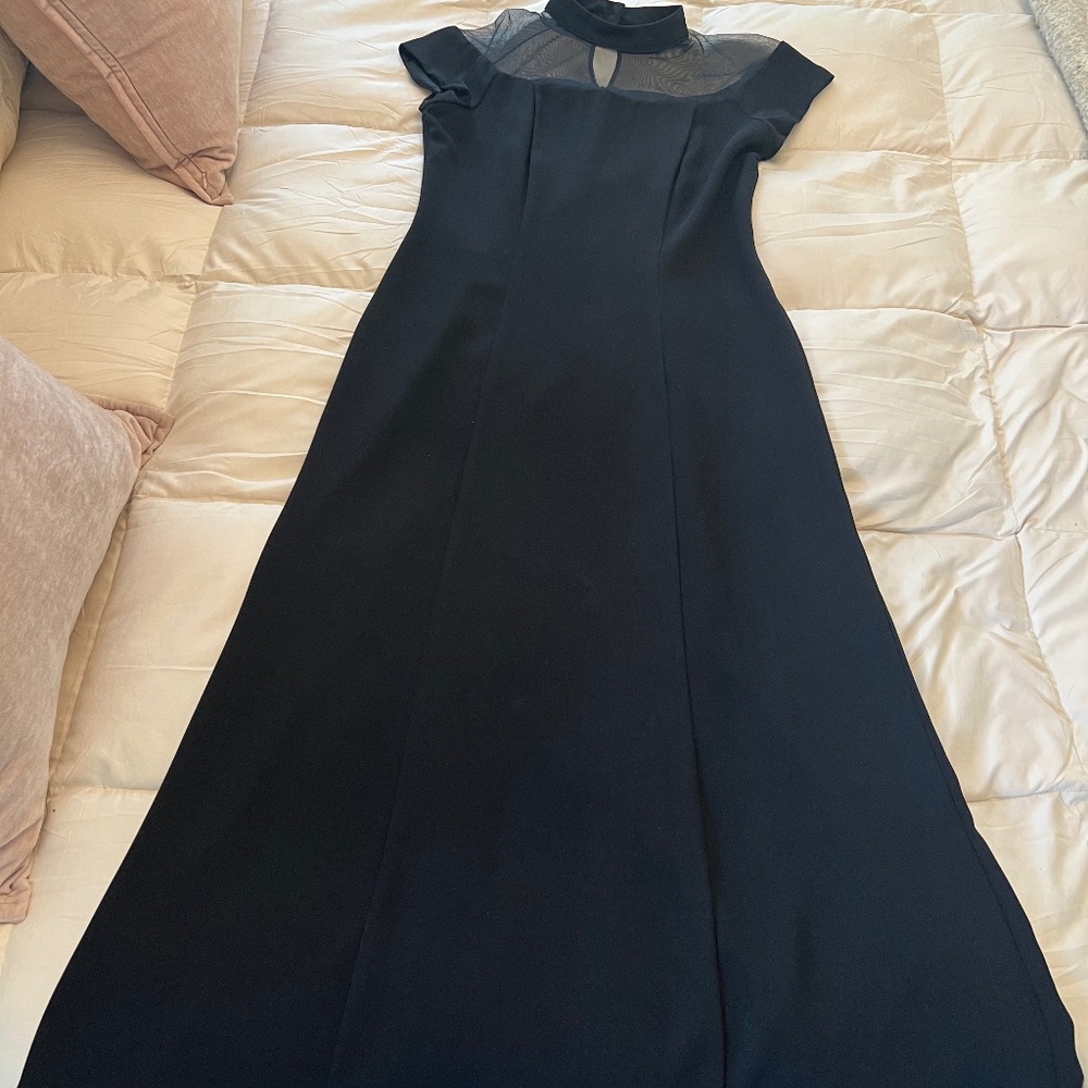 Gorgeous Black Gown in Size 8–Great Condition